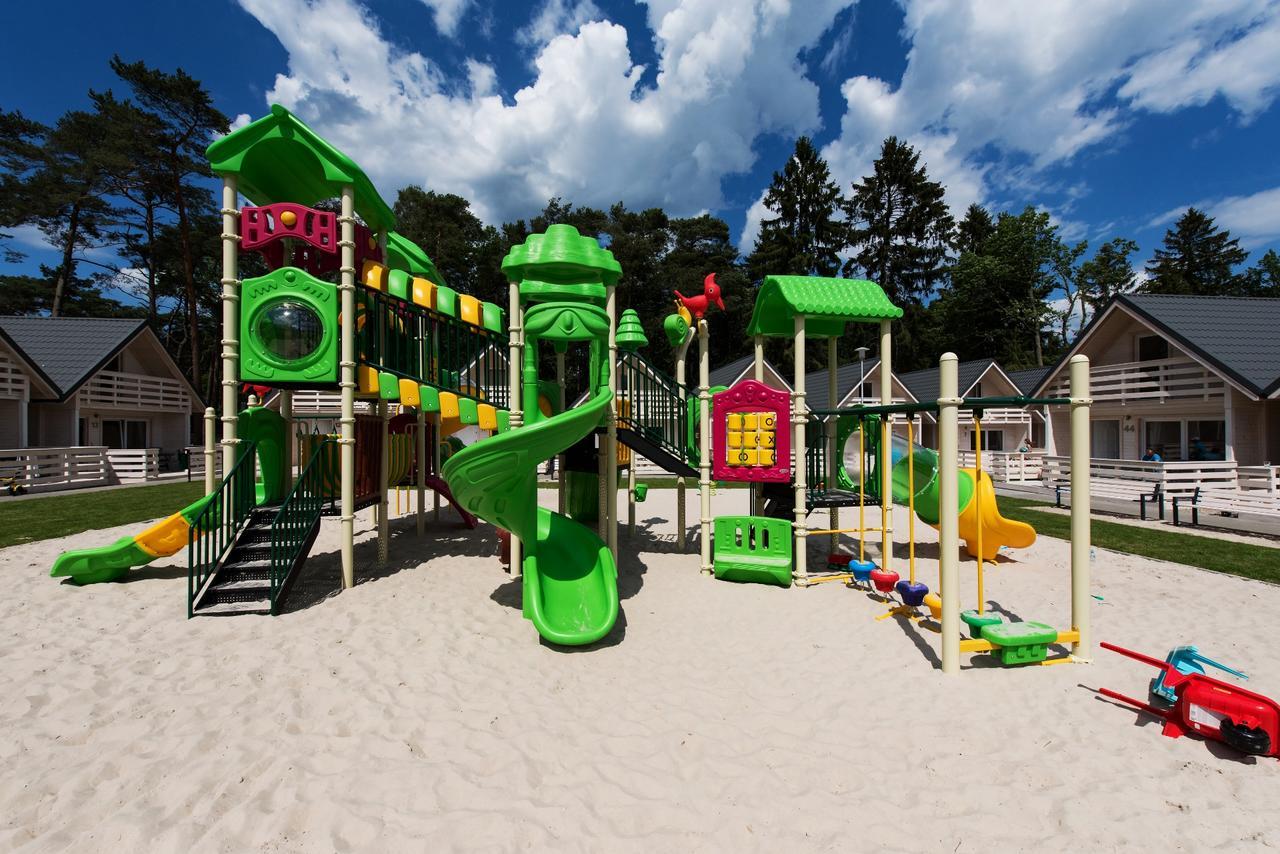 & - Calodniowe Animacje I Podgrzewany Basen W Cenie 3* Pobierowo