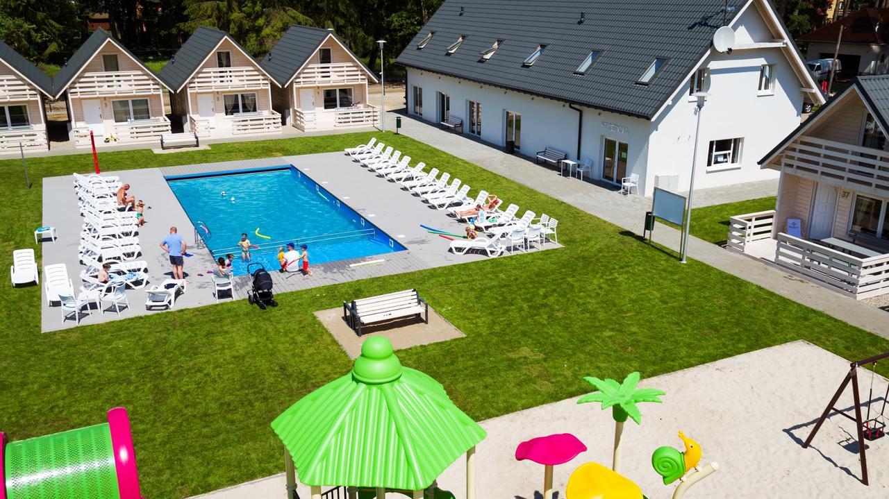 & - Calodniowe Animacje I Podgrzewany Basen W Cenie 3* Pobierowo